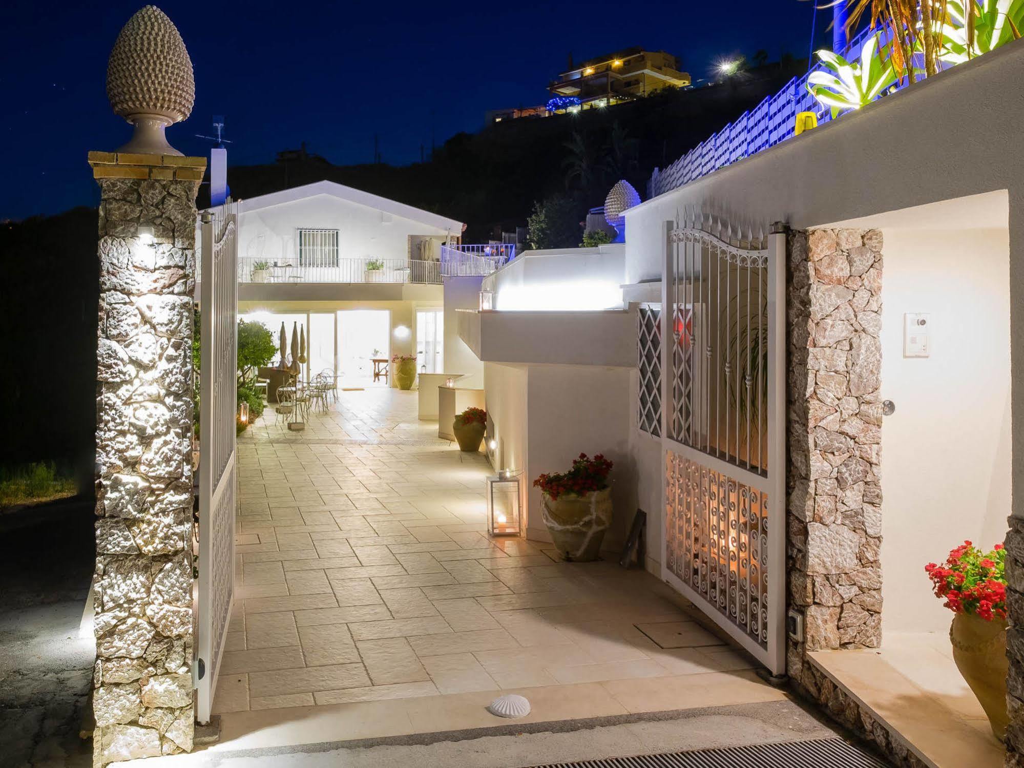 Sciccosa Guest House Taormina Ngoại thất bức ảnh